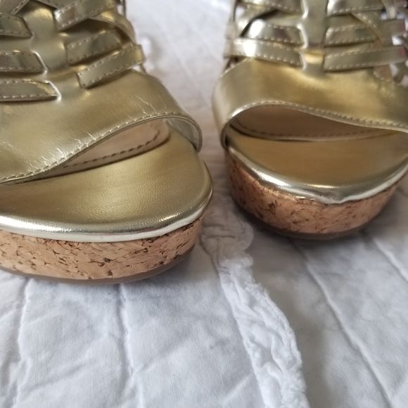 Nine West Gold Cork Wedge Sandals 10M EUC - Picture 9 of 15